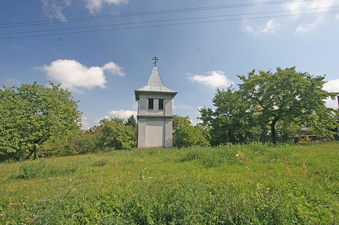 Dřevěná zvonice v Kojicích